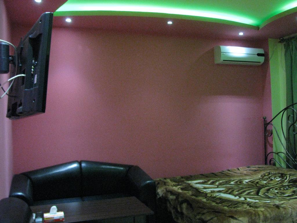 Princ Plaza Hotel Ereván Habitación foto