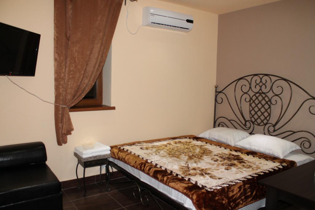 Princ Plaza Hotel Ereván Habitación foto
