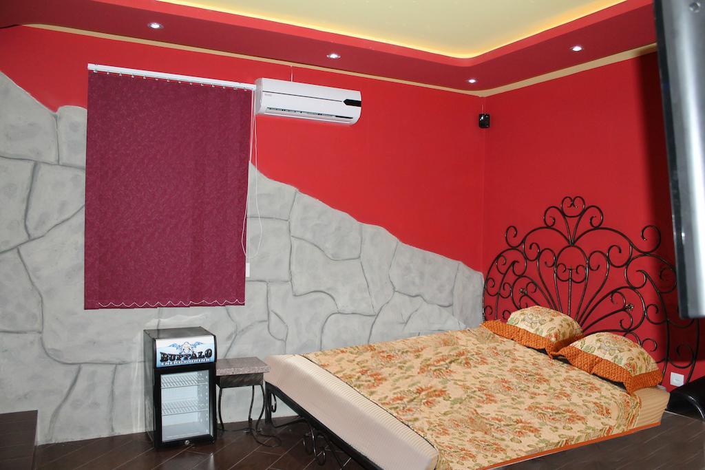 Princ Plaza Hotel Ereván Habitación foto