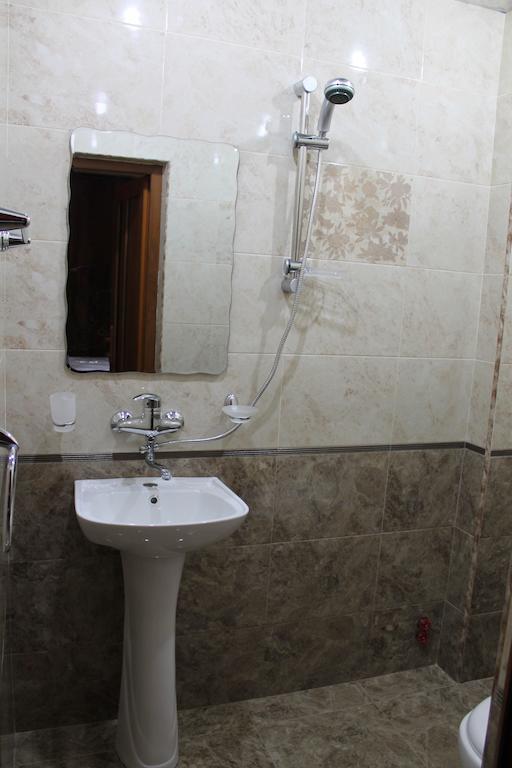 Princ Plaza Hotel Ereván Habitación foto