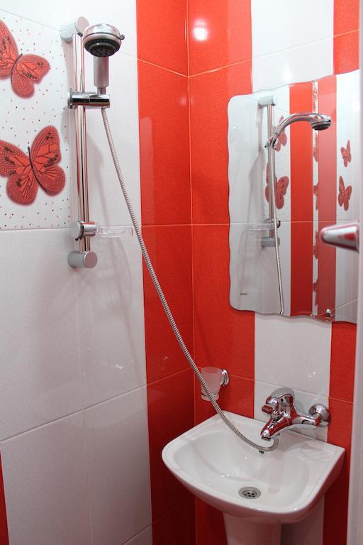 Princ Plaza Hotel Ereván Habitación foto